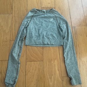 Gym shark crop top